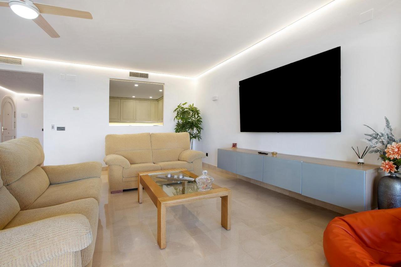 Luxury In Puerto Marina Appartement Benalmádena Buitenkant foto